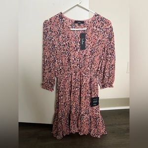 Lulus Small NWT Mauve Print V Neck Mini Dress